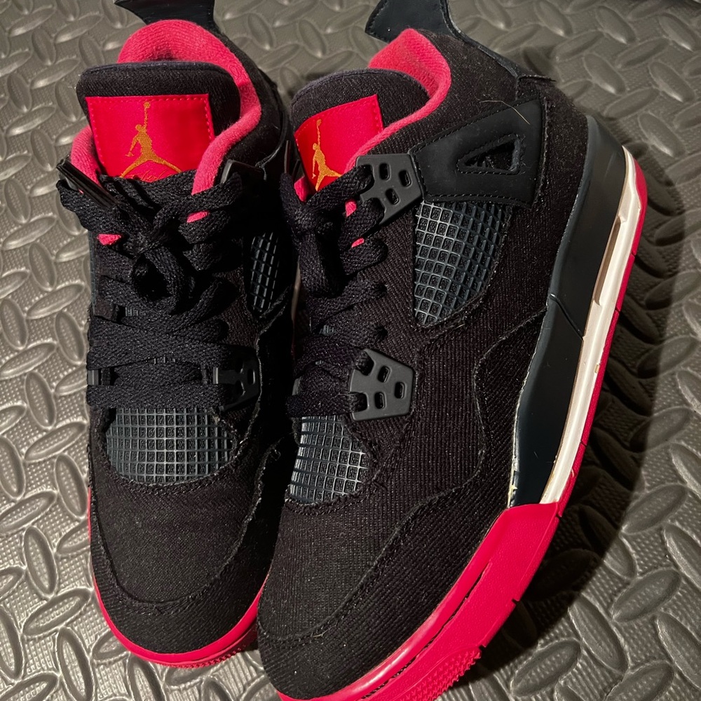 CLEAN Air Jordan 4 Retro GS Pink Denim size 8 Womens shoes